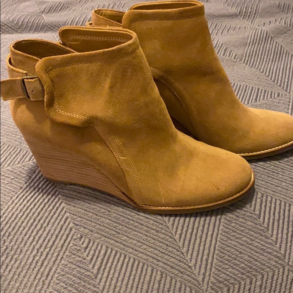 Ankle boots